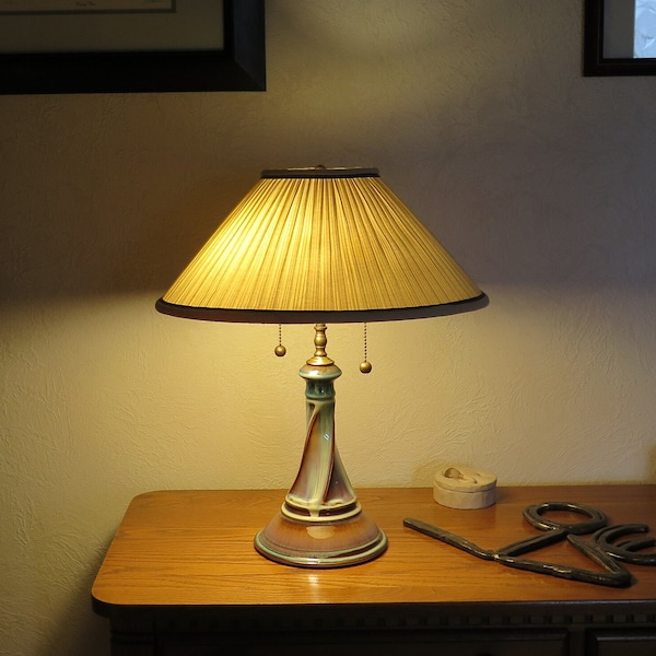 RARE Bill Campbell Art Pottery Lamp (Electric, not Oil)