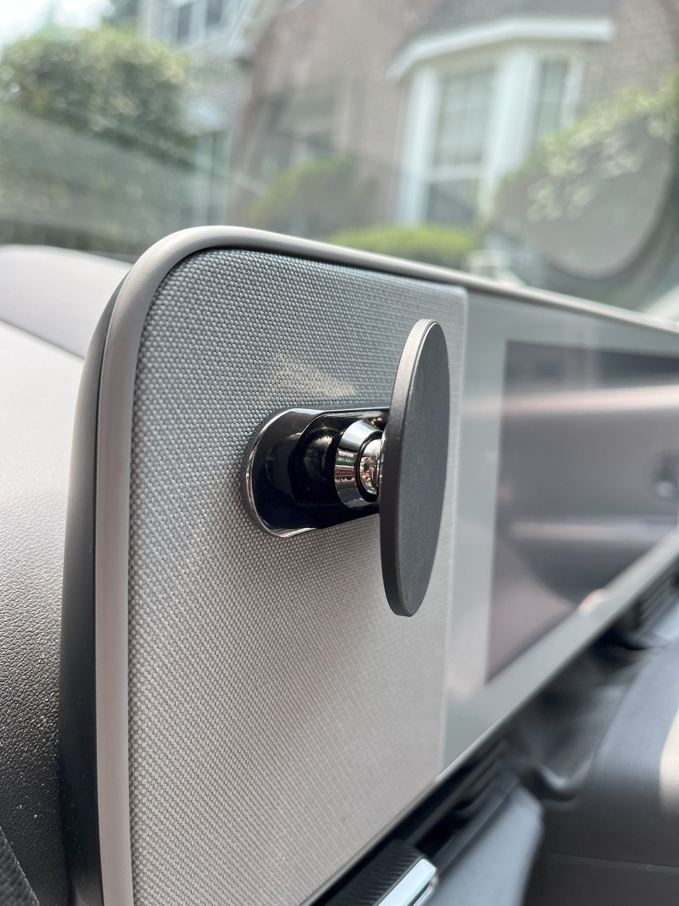 IPhone Holder Mount for Hyundai Ioniq 5. Attaches Magnetically to Metallic  Dashboard. Compatible With Magsafe. for iPhone 12/13/14 Series. 