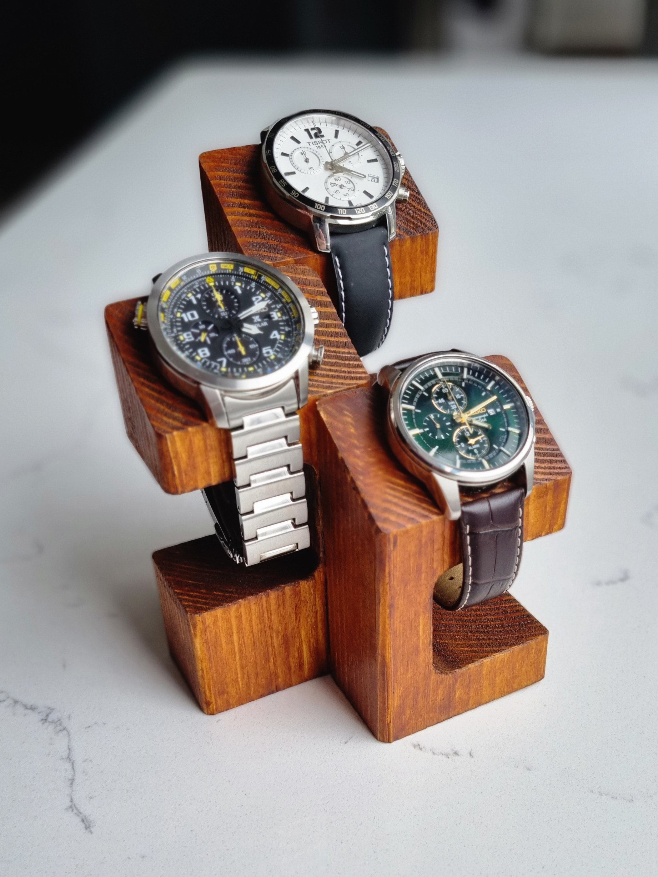 Présentoir à Montres En Bois - Support Élégant Avec Coussin En Cuir Pour Collection Homme/Femme | 7x6x5 Cm