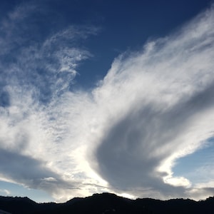 5 枚の雲 / 空の写真、オーバーレイ、デジタル ダウンロード、ポストカード、ウォール アート、Instagram の背景、背景、デジタル写真、雲
