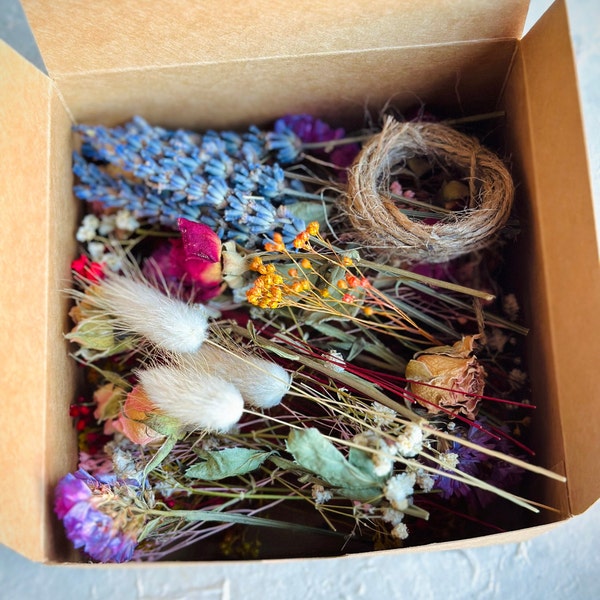 Dried Flowers Craft Box, Colorful Mix Dry Floral Confetti, Resin Art, Scrapbooking Craft, Candle Making, Natural Real Preserved Blooms