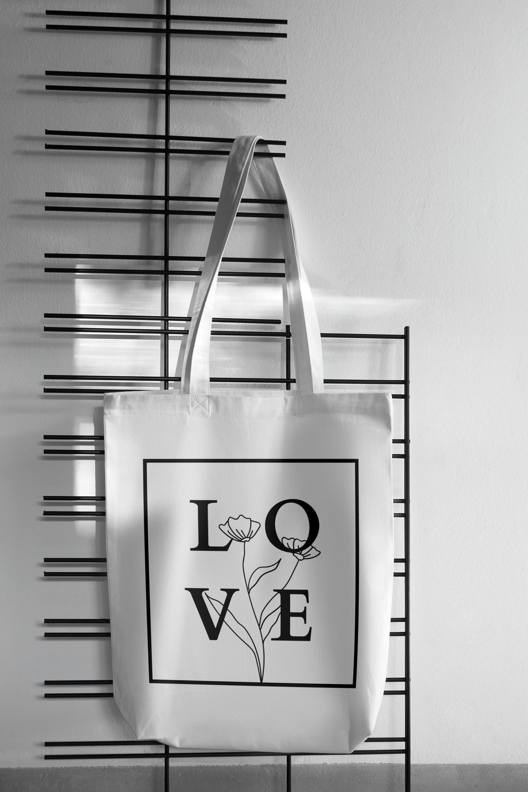 LOVE Tote Bag SVG PNG, Tote Bag Svg, Trendy Svg, Svg for Tote Bags ...