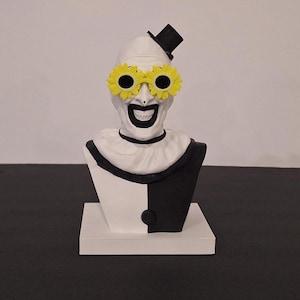 Art the clown bust/ Terrifier/Killer clown/ Horror movie bust