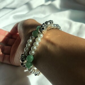 skulls & pearls — handmade beaded bracelet, peal bracelet