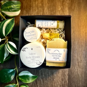 Men’s Grooming Kit Back to School Gift – Natural Skincare Set with Beard Oil, Body Butter, Soap & Cologne – Self Care Kit for Him