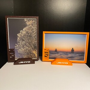 Moldura de cartão postal ZONE de Jihyo