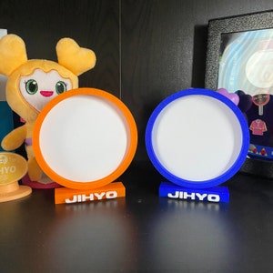 Jihyo&#39;s ZONE Coaster Frame for Signed Coaster