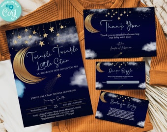 Puede incluir: Una invitación de baby shower azul y dorada con una luna creciente y estrellas. La invitación dice "Twinkle Twinkle Little Star" e incluye detalles para una baby shower en honor a Jennifer Smith.