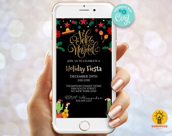 Può includere: Un invito digitale per una Fiesta di Natale con sfondo nero, testo in glitter dorato che dice "Feliz Navidad" e decorazioni festive. L'invito include la data, l'ora e la posizione dell'evento. Il testo "RSVP Alexander 555-555-1237" è anche incluso.