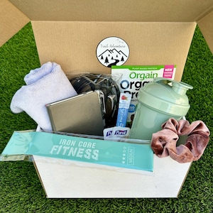 Women&#39;s Fitness Gift Box // Fitness On The Go Kit