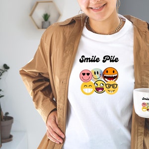 Smile svg/ Smiley face svg/ Happy face svg/ Emoji shirt/ Smiley face png/ Retro smiley face/ Happy quote svg/ Good vibes svg