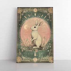 Niedliches weißes Kaninchen Leinwanddruck | Tarot Karte Inspiriert Erdig Himmlisch Mystisch Whimsigoth Jugendstil Dekor | Ein zauberhaftes Kunstwerk