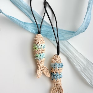 Crocheted Raffia Fish Keychain: Beachy Bag Charm