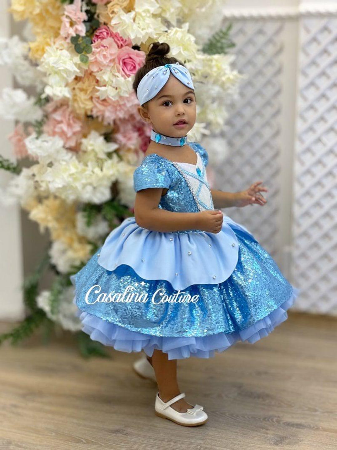 Cinderella Short Style. Knee-length Cinderella princess Baby girl dress. Baby girl dress with embroidered fluffy glitter fabric jewellery
