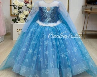 Vestido de lentejuelas inspirado en Elsa hecho a mano: tul azul con copos de nieve, diadema incluida.