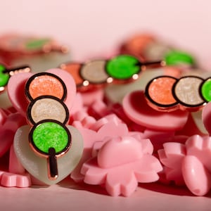 1” Cute Kawaii Dango Filler Pin With Pearl Effect!