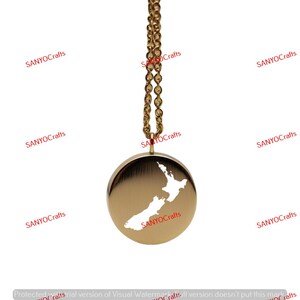 Pendentif carte de la Nouvelle-Zélande - 24 mm rond, argent sterling plaqué or 14 carats, bijoux de pays personnalisés