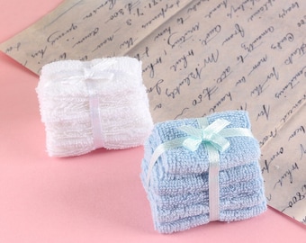 Dollhouse Miniature Towels, Dollhouse Bathroom Accessories, Mini Blue Bath Towel Set, Dollhouse White Towel
