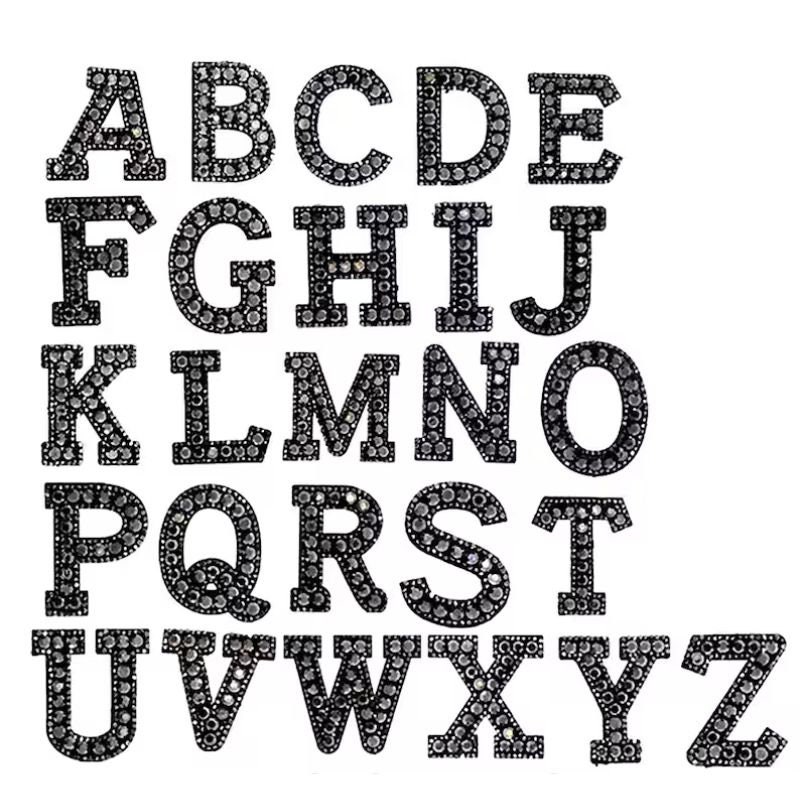 Strass Buchstaben-Patches „M“ – 2 Stück, Schwarz-weiß, Zum Aufbügeln – Für Kleidung, Hüte & Taschen