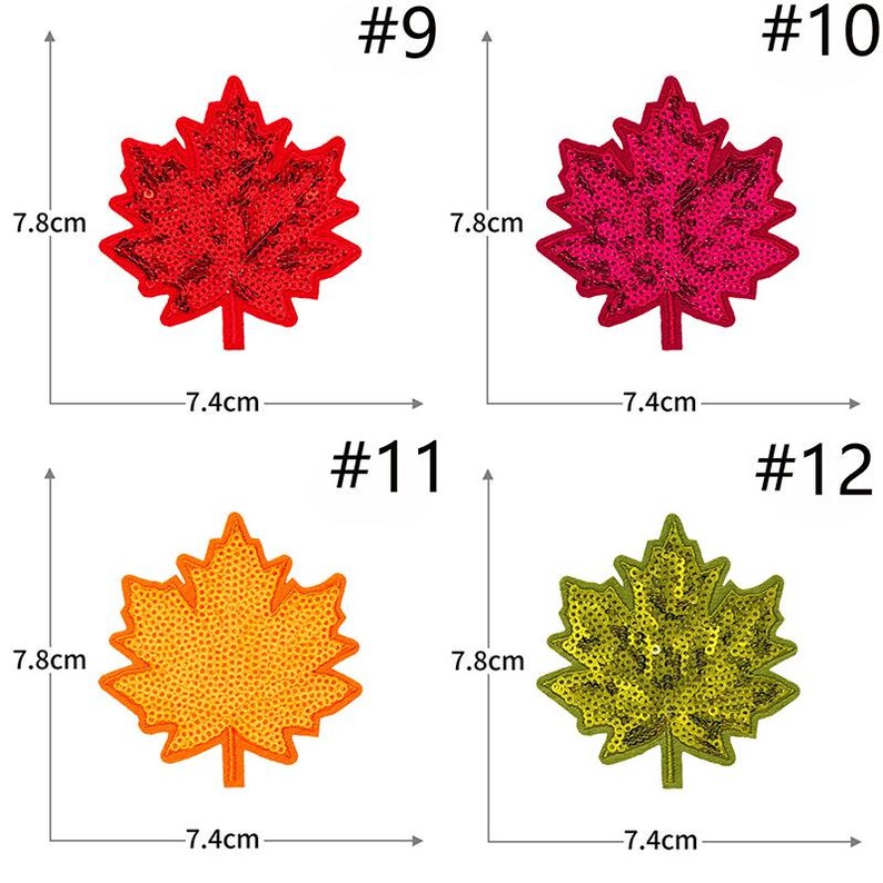Pu&ograve; includere: Quattro toppe a forma di foglia d'acero etichettate #9, #10, #11 e #12. Ogni toppa misura 7,8 cm per 7,4 cm. Le toppe sono ricoperte di paillettes rosse, rosa scuro, arancioni e verdi. Ogni foglia ha un gambo distinto e bordi appuntiti.