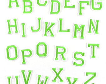 Letras verdes Patch bordado Ferro em Patch Aplique DIY Nome Alfabeto Patches para roupas Bolsas Acessórios