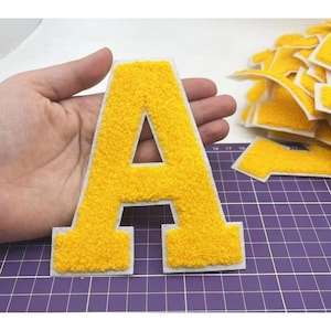 4,9 polegadas Letras Amarelas Chenille Ferro Em Patch, Grande Letra Patch, Bordado Aplique Letras DIY Nome Crachá Alfabeto Patches