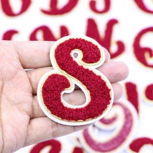 Letras inglesas de 2,7 polegadas em chenille bordadas para passar a ferro, apliques, patches de alfabeto com nome faça você mesmo para roupas, chapéus, bolsas e acessórios