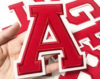 4,5 inch rode letter geborduurde patch, doe-het-zelf naam alfabetpatches, grote letter patch, patches voor kledingtassen, opstrijkbare patches
