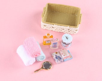 Dollhouse Toiletries, Dollhouse Bathroom Accessories, Dollhouse Miniature Towels And Soap