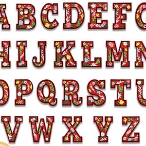 Op de afbeelding: Een complete set van zesentwintig letters van het alfabet van A tot Z, elk met een levendige rode achtergrond met een gedetailleerd geborduurd bloemenpatroon in wit, geel, blauw en groen, afgewerkt met een dikke zwarte rand rondom.