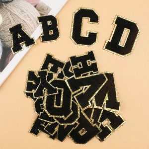 Parche de chenilla con letras negras brillantes de 2,1 pulgadas, aplique bordado con nombre y alfabeto, para planchar.