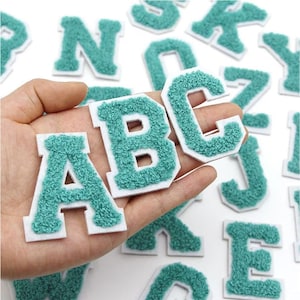 Parche de letras de chenilla verde de 2 pulgadas, bordado con plancha, ideal para ropa, sombreros, bolsos y accesorios.