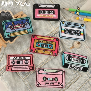 Vintage muziekcassettestijl stoffen patches,muziektape geborduurde patches,doe-het-zelf opstrijkbare patch