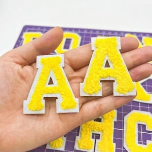 Parche de letras de chenilla amarilla de 2,0 pulgadas, parche bordado para planchar, apliques de bricolaje, parches con nombre del alfabeto para ropa, sombreros, bolsos, accesorios