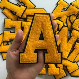 4,1 polegadas Letras Amarelas Chenille Ferro Em Patch, Grande Letra Patch, Bordado Aplique Letras DIY Nome Crachá Alfabeto Patches