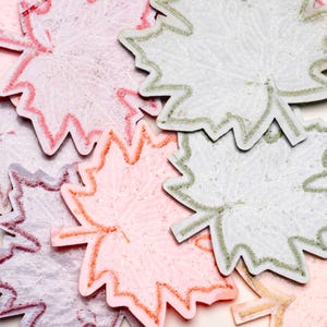 Toppa con paillettes a forma di foglia d'acero, toppa decorativa a forma di foglia autunnale, toppa termoadesiva immagine 5