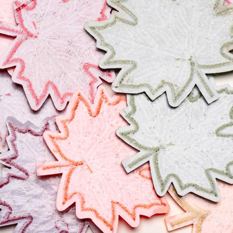 Toppa con paillettes a forma di foglia d'acero, toppa decorativa a forma di foglia autunnale, toppa termoadesiva immagine 5