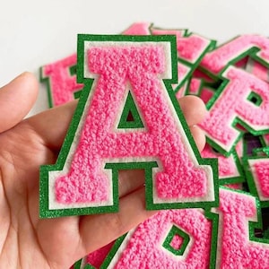 3,1-Zoll-Rosa Buchstaben Chenille Aufnäher zum Aufbügeln, Grün Glitzer Buchstaben Aufnäher, Gestickte Applikation Buchstaben DIY Namensschild Alphabet Aufnäher