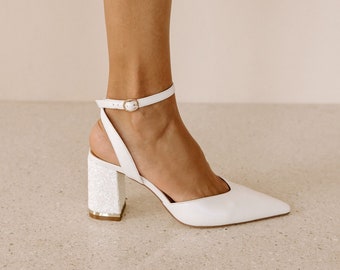 Ivory bridal pumps. Glitter heel, classic bridal shoes, pearl wedding heels, vintage bridal shoes, ivory heels. Sale. Size US8/EU39