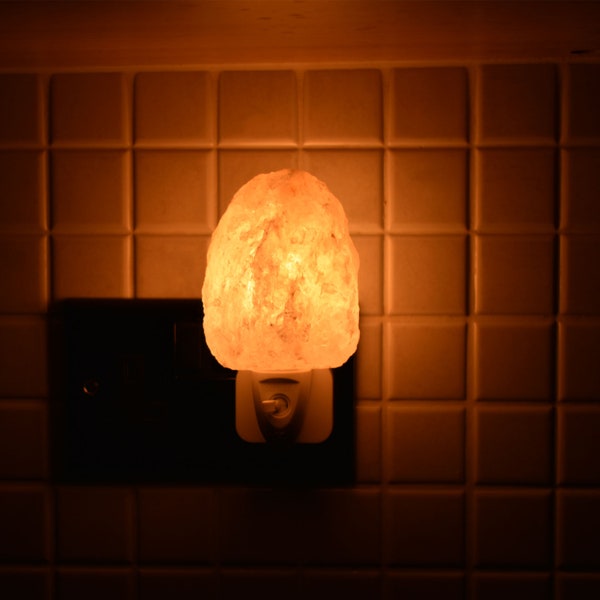 Natural Himalayan Salt Night Light Hand Carved Rock Salt Globe Shape Night Healing Light Decorative Bedroom Gift