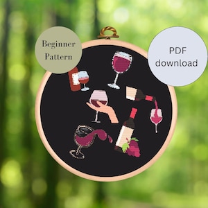 Könnte beinhalten: Ein schwarzes und weißes Kreuzstichmuster von Weingläsern und Flaschen. Das Muster ist in einem Holzreifen gerahmt. Der Text "Beginner Pattern" und "PDF download" ist im Bild sichtbar.