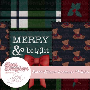 Op de afbeelding: Een feestelijk naadloos patroon met een patchwork-ontwerp. Het bevat ruitjes, teddyberen, hulst en een rode strik. De woorden "MERRY & bright" worden in witte tekst weergegeven. De woorden "Hand-Drawn Seamless Pattern" worden ook weergegeven.