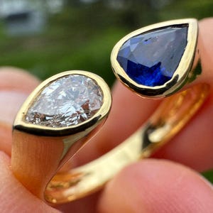 18k Natural Pear Cut Sapphire & Diamond Toi et Moi Bypass Ring size 6.75