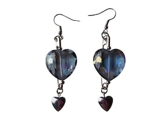 Orecchini con spilla di sicurezza a forma di cuore in cristallo blu: gioielli gotici grunge
