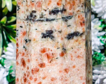 Punta de piedra solar naranja pulida: Obelisco de cristal curativo (340 mm)