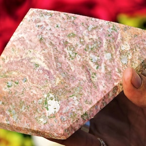 Small 110MM Rhodochrosite Crystal Egyptian Pyramid Healing Charged Aura Chakra Stone Metaphysical Gift Meditation Healing Power Stone Item