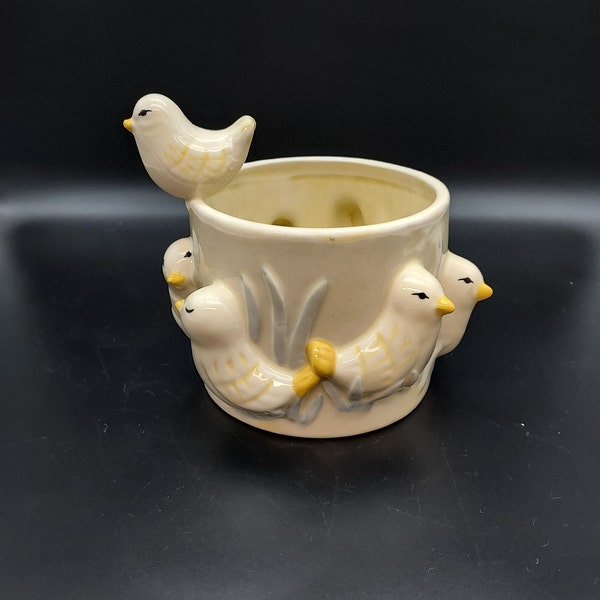 Sweet Tweets Pot Planter with baby chicks birds