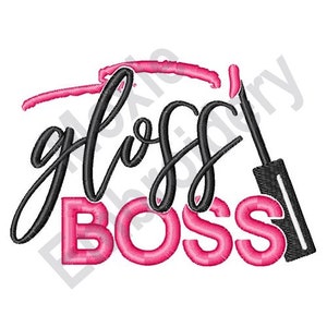 Pode incluir: Texto "Glossy Boss" em preto com um aplicador de gloss rosa. O texto está em uma fonte cursiva e a palavra "Boss" está em maiúsculas.