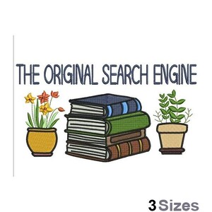 以下が含まれることがあります： 「The Original Search Engine」というテキストの上に、本が積み重ねられた刺繍のデザイン。オレンジの花が咲いた鉢植えと緑の葉の鉢植えが、本を挟んでいます。
