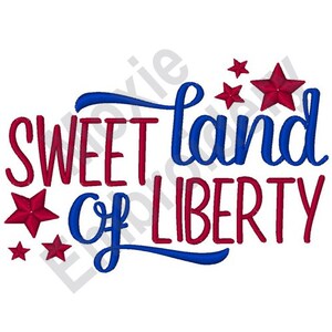 Könnte beinhalten: Roter und blauer Text auf weißem Hintergrund lautet "Sweet land of Liberty" mit roten Sternen, die um den Text verstreut sind.